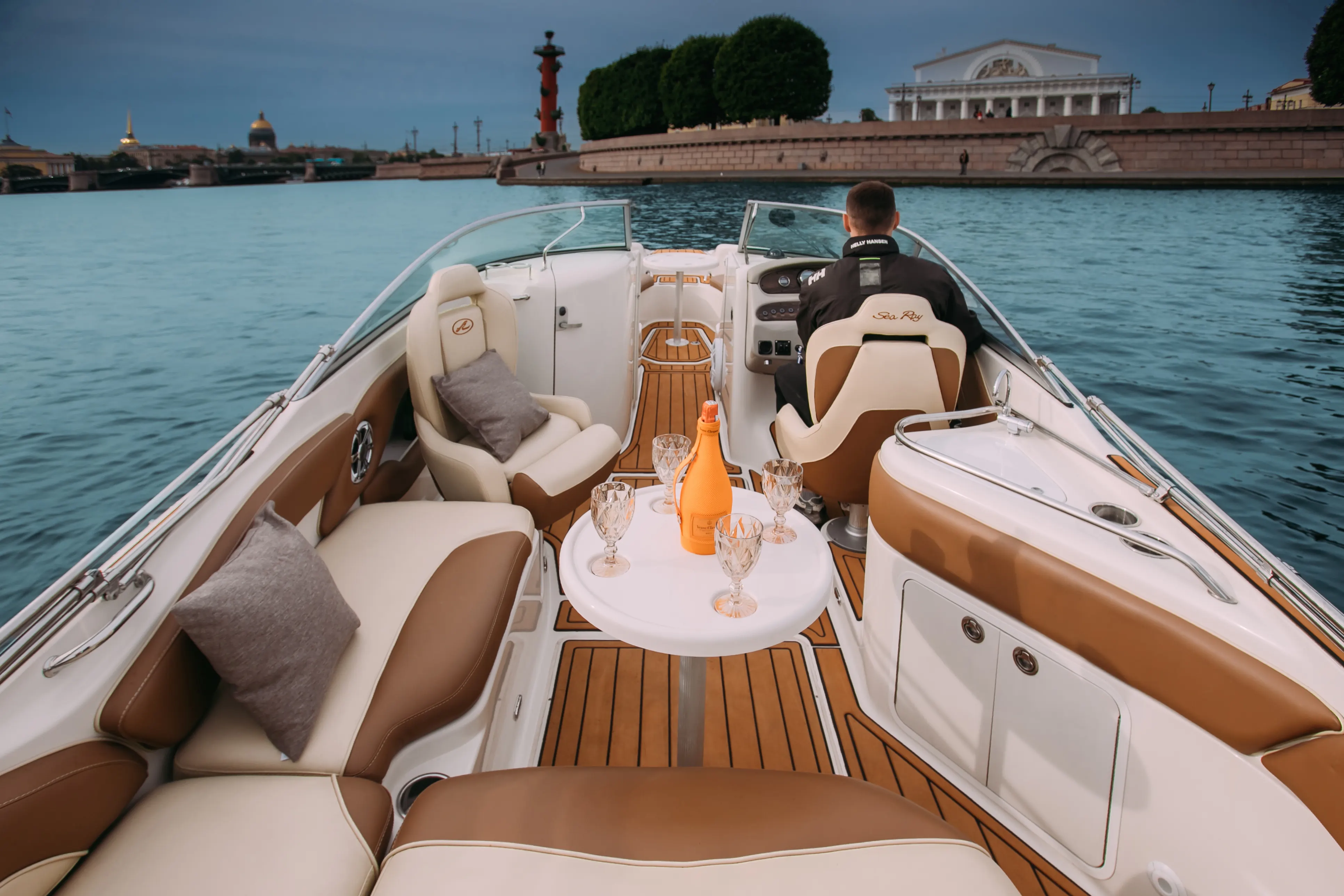 Катер Sea Ray 240 «Мокко» image- 7